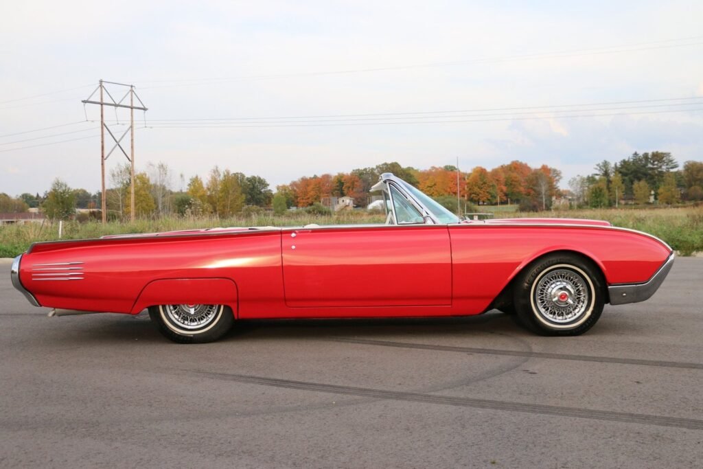 1961 Ford Thunderbird